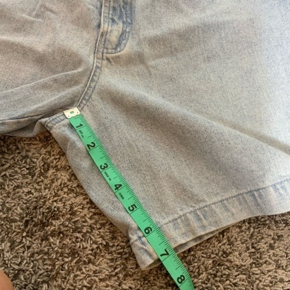 Vintage Bugle Boy Jean Shorts Size 28 Unisex Relaxed Fit Light Wash - Picture 4 of 9